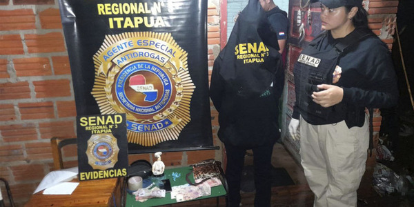 AGENTES DE LA SENAD ALLANARON VIVIENDA E INCAUTAN CRACK - Itapúa Noticias