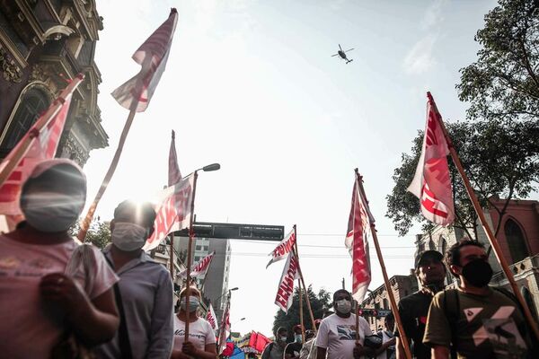 Castillo se despliega en Perú para apaciguar la crisis política - Mundo - ABC Color