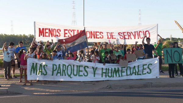 Nenecho ante reclamos: "Desde la gradería todos somos supermanes"