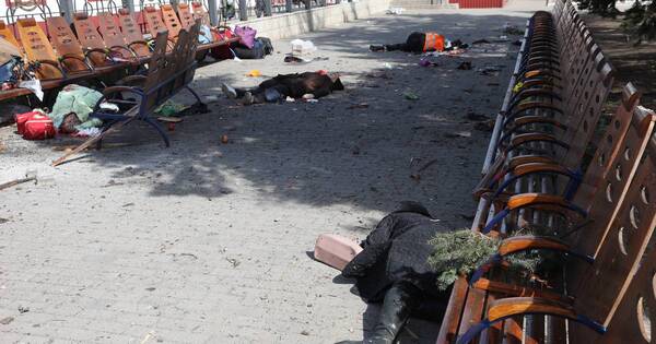 La Nación / Ataque ruso: reportan 35 muertos y 100 heridos en estación de Kramatorsk