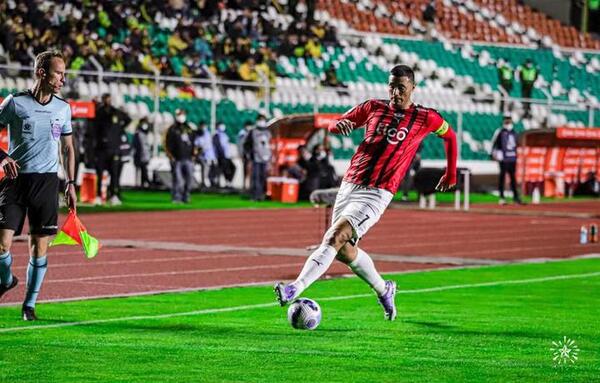 Libertad recoge un punto importante ante The Strongest en su debut por Libertadores