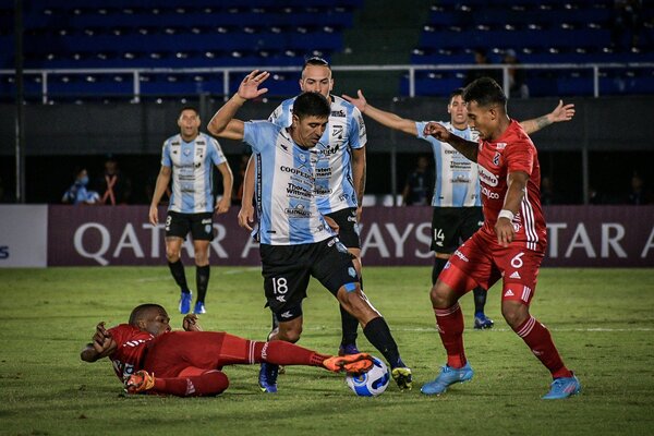 Cuesta salva al Independiente Medellín ante Guaireña - El Independiente