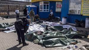 Nueva matanza de civiles en Ucrania: esta vez bombardean una estación de trenes | Radio Regional 660 AM