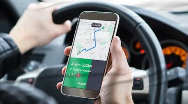 Conductora de plataforma denunció que fue estrangulada por un pasajero quien después le robo el auto