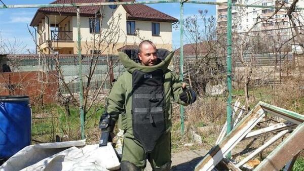 Ucrania: Los desminadores buscan bombas de racimo en Mikolaiv
