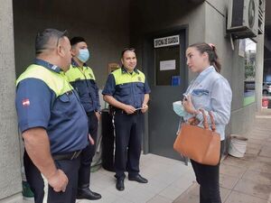 PMT no quiere multar a concejala que sesionó mientras conducía, dice la propia edil - Nacionales - ABC Color