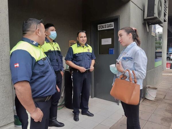 PMT no quiere multar a concejala que sesionó mientras conducía, dice la propia edil - Nacionales - ABC Color