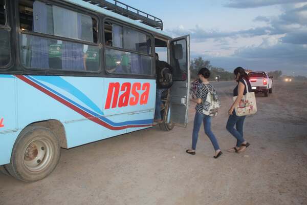 Implementan por primera vez un bus para traslado de estudiantes universitarios en el Chaco