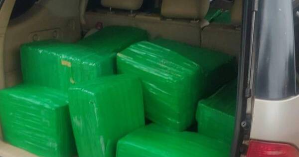 La Nación / En Yguazú incautan 536 kilos de droga transportadas en vehículo de alta gama