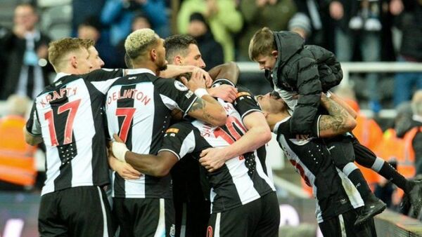 El Newcastle de Miguel Almirón vence al Wolves