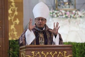 Monseñor Valenzuela niega amoría y resta importancia a rumor sobre su dimisión  - Nacionales - ABC Color