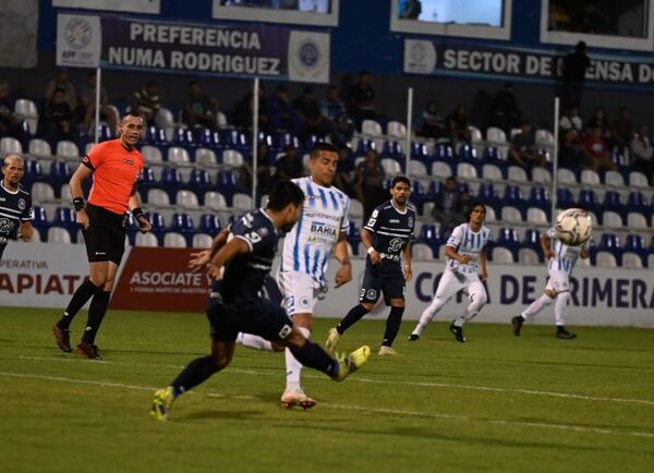 12 de Octubre vs. Resistencia: empate por la mínima en la ciudad del Ñanduti - Fútbol - ABC Color