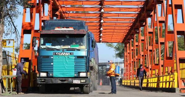 La Nación / Argentina libera los pasos fronterizos de Falcón y Nanawa: el tránsito será permanente y sin cupos