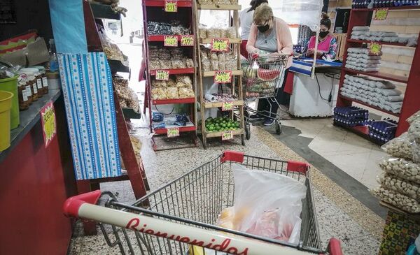 Expertos en Argentina escalan expectativa de inflación al 59,2 % en 2022 - Mundo - ABC Color