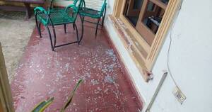 La Nación / Familiares de un detenido atacan comisaría en Luque