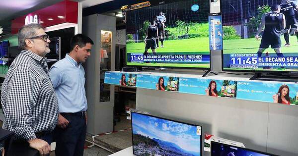 La Nación / Ánimo del comprador cae en zona pesimismo