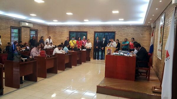 CDE: Sin debate, mayoría aprueba rendición de cuentas de intendente