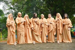 Semana Santa: Estatuas vivientes en Villa Elisa » San Lorenzo PY