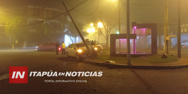 VEHÍCULO IMPACTÓ CONTRA COLUMNA EN OBLIGADO - Itapúa Noticias