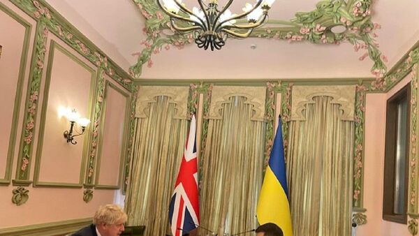Ucrania: Boris Johnson realiza una visita sorpresa a Zelenski en Kiev