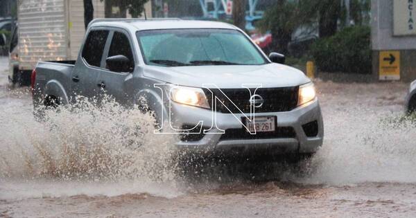 La Nación / En días de lluvia Luque cuenta con más de 30 puntos críticos