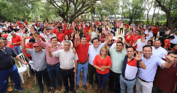 La Nación / Villarrica: precandidatos colorados garantizan a la dirigencia una “política sana y de trabajo”