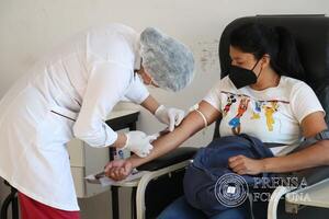 Hemocentro del Hospital de Clínicas precisa donantes de sangre para cubrir demanda durante los días santos » San Lorenzo PY