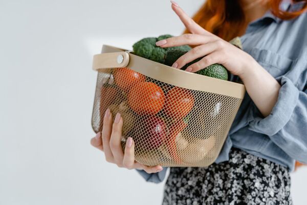 Frutas y verduras: ¿cuáles podemos guardar en la heladera y cuáles no?