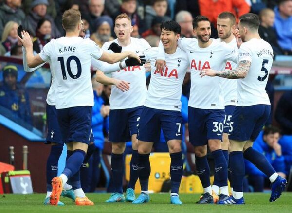 Tottenham y Chelsea golean, Arsenal y Manchester United tropiezan