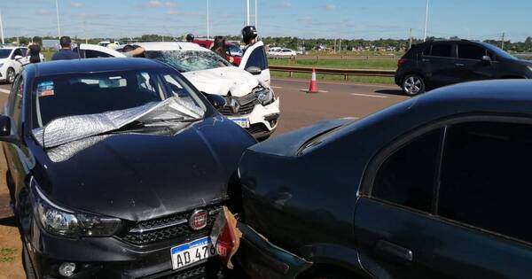 La Nación / Paraguayo murió en Posadas en triple coche cerca del Puente Internacional de Encarnación