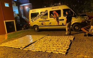 Alto Paraná: interceptan minibús que transportaba 388 kilos de cocaína - ABC en el Este - ABC Color