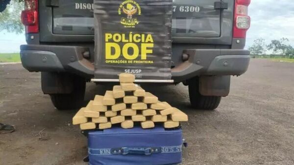 Mujer fue detenida con 19 kilos de marihuana empaquetada en la frontera - Radio Imperio