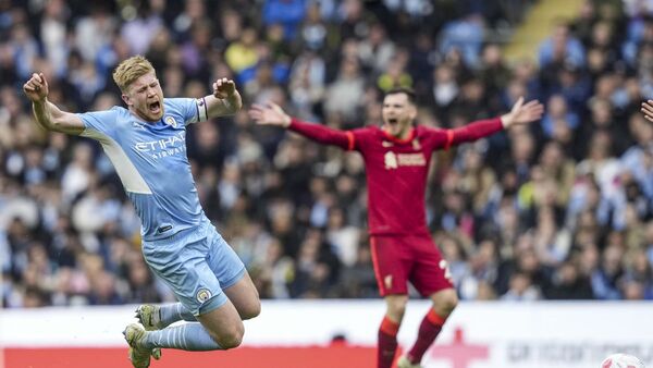 Manchester City y Liverpool dejan viva la Premier League