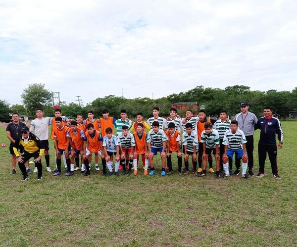 La Albirrojita Sub 15 disputará un amistoso en Pilar - Fútbol - ABC Color