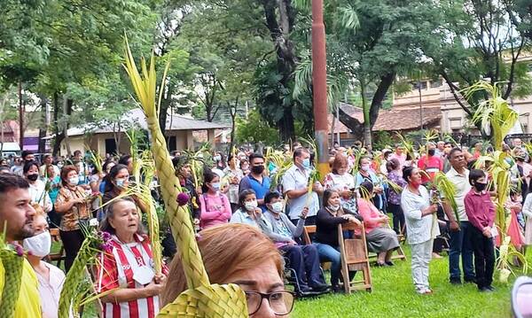 Masivo retorno de fieles estuvo marcado de júbilo en Luque •