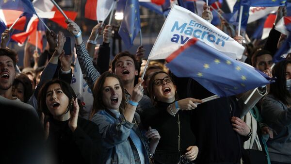 Macron y Le Pen empatados en presidenciales, según primer sondeo