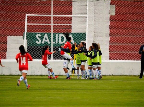 Amistoso favorable para las albirrojas - Fútbol - ABC Color