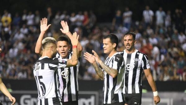 Libertad remonta y se escapa en el Apertura