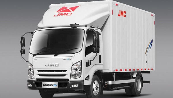 El primer camión eléctrico de JMC posee 200 km de autonomía (y cero emisión de ruido)