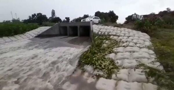 Vecinos de Pilar denuncian deficiencias con el sistema de desagüe pluvial - Nacionales - ABC Color
