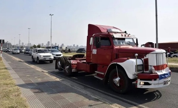 “Nadie podrá viajar en Semana Santa si se aprueba esta ley de subsidio”, advierte líder camionero