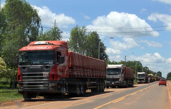 Camioneros amenazan con cerrar rutas si aprueban Fondo de Estabilización a privados