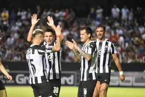 Libertad remonta y se escapa en el Apertura