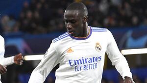 Ferland Mendy se prueba con el grupo