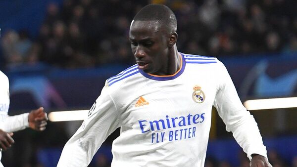 Ferland Mendy se prueba con el grupo