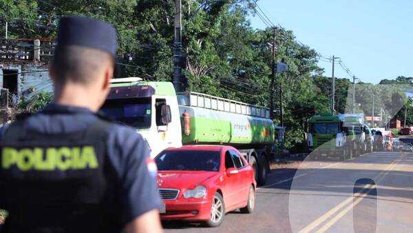 Crónica / Cháke de camioneros: cerrarán rutas si se aprueba subsidio a combustible