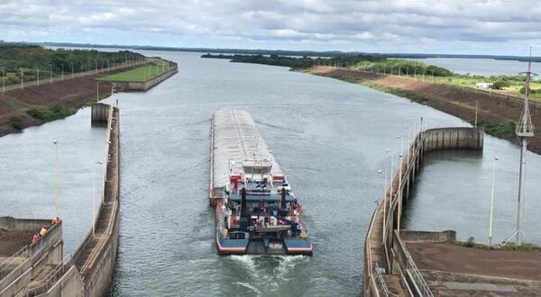 Esclusa de Yacyretá permite que 32.000 toneladas de producción paraguaya se comercialicen en mercados internacionales