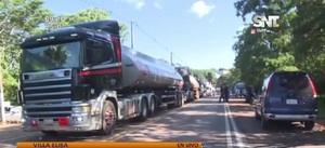 Manifestación de camioneros frente a Petropar - SNT