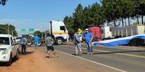Camioneros rechazan subsidio y amenazan con cerrar rutas en Semana Santa
