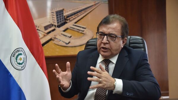 Nicanor descarta pugnar por la ANR y avizora reñida interna colorada